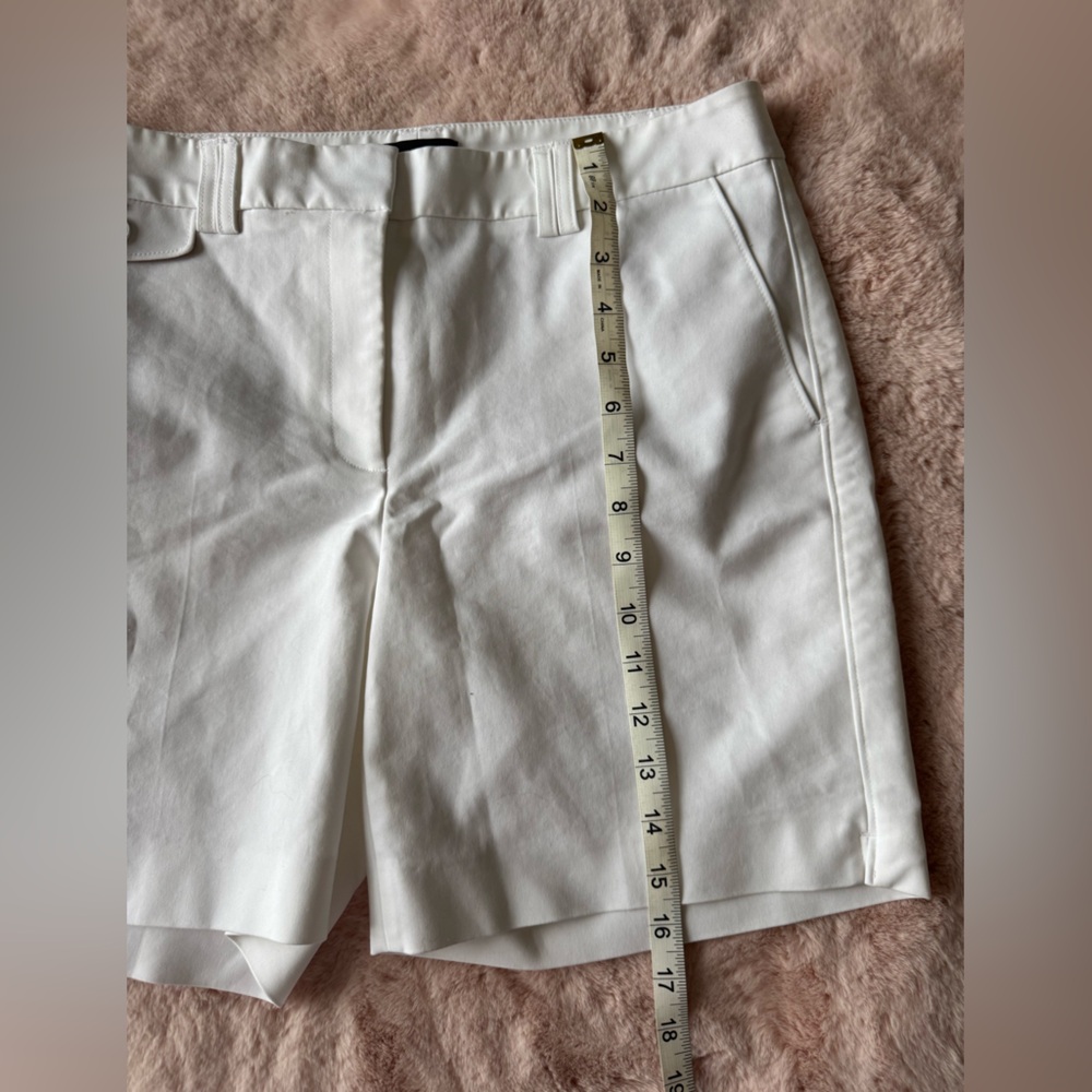 White House Black Market White The 7” Short in Size 6 - Picture 10 of 10